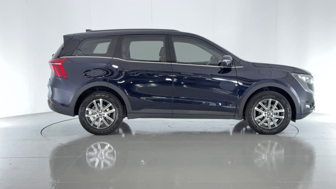 2023 Mahindra Xuv700 Ax7l, Automatic, 48441 km, Right Side View