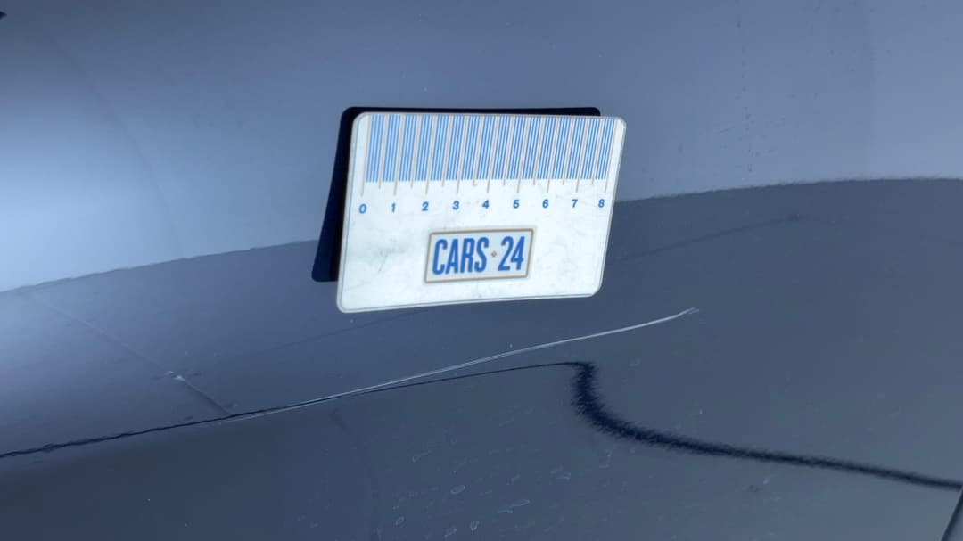 2023 Mahindra Xuv700 Ax7l, Automatic, 48441 km, Doors Front RHS Scratch