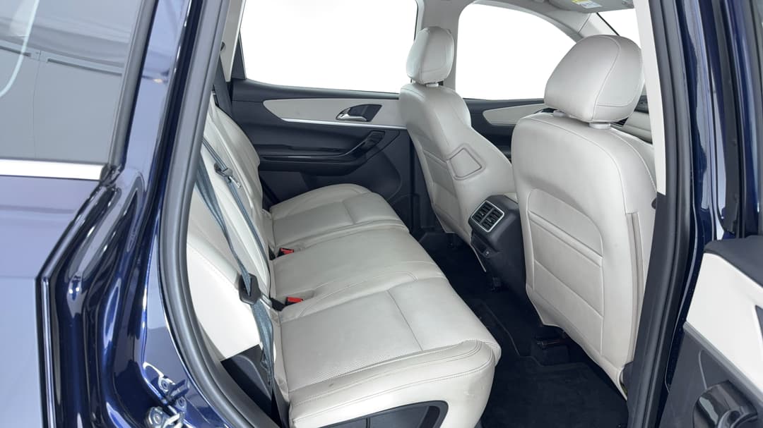 2023 Mahindra Xuv700 Ax7l, Automatic, 48441 km, Right Side Rear Door Cabin View