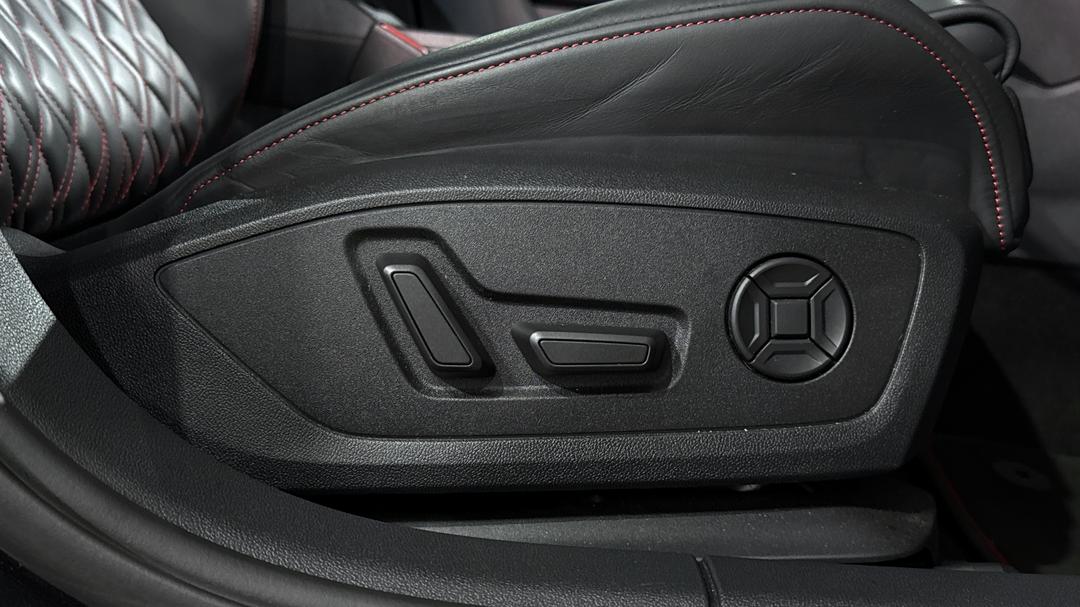 2023 Audi S3 2.0 Tfsi Quattro, Automatic, 34745 km, Drivers Side Adjustment Panel