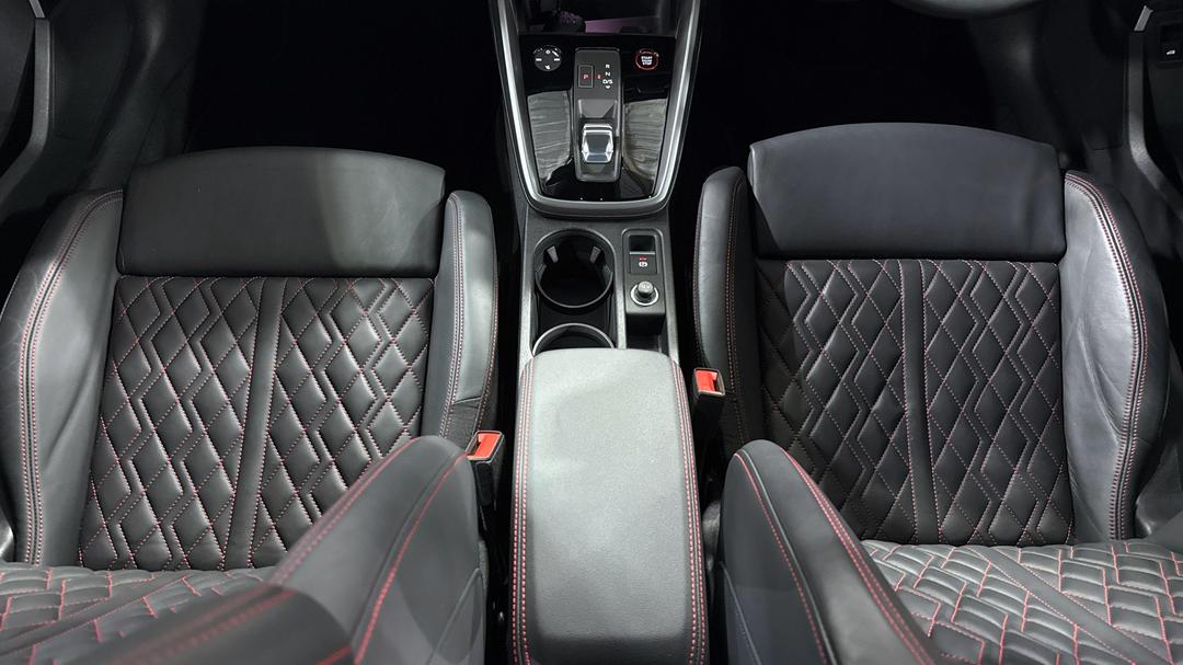 2023 Audi S3 2.0 Tfsi Quattro, Automatic, 34745 km, Center Console