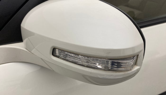 2014 Maruti Swift Dzire AUTOMATIC, Petrol, Automatic, 27,550 km, Left rear-view mirror - Indicator light has minor damage