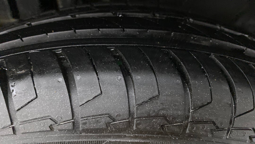 Right Rear Tyre Tread