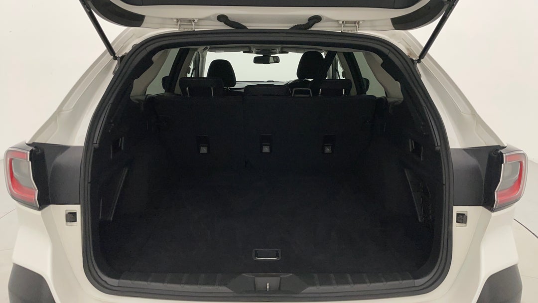 2024 Subaru Outback AWD, Automatic, 44830 km, Boot Inside View