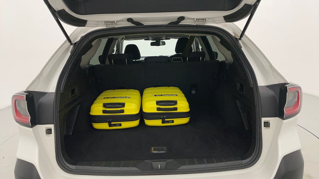 2024 Subaru Outback AWD, Automatic, 44830 km, Boot Inside View with Luggage