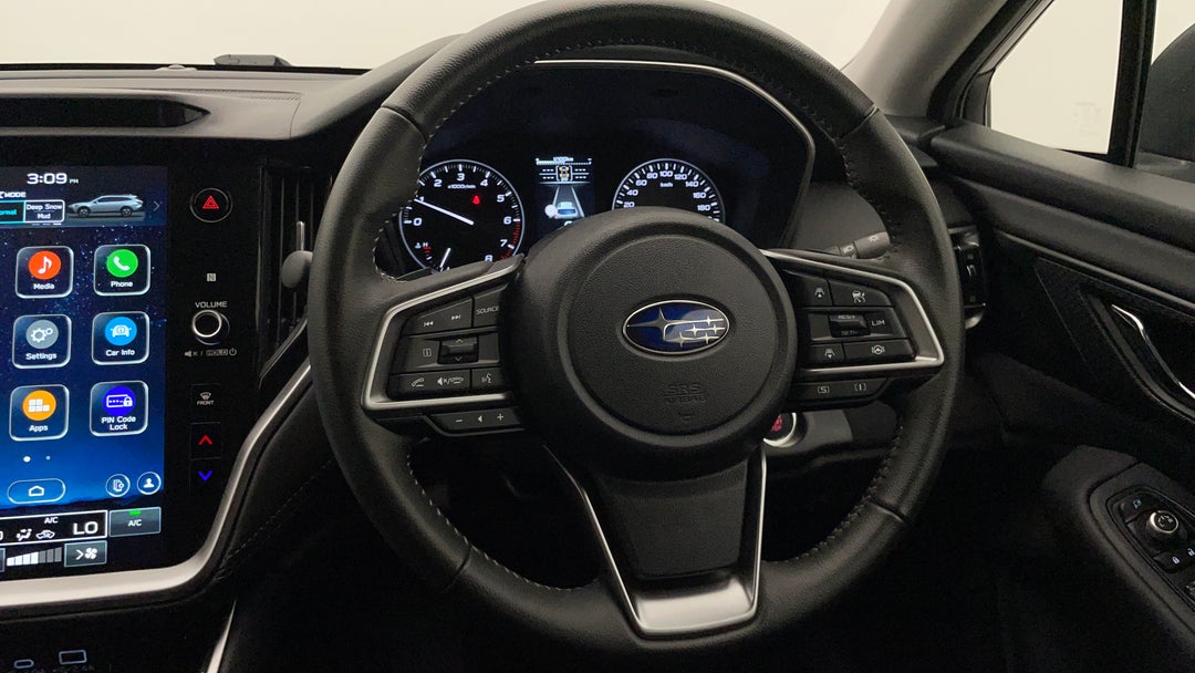 2024 Subaru Outback AWD, Automatic, 44830 km, Steering Wheel Close-up