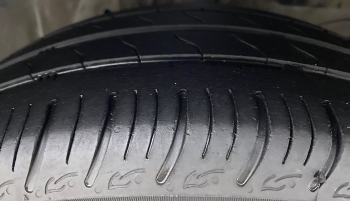 2014 Honda Brio 1.2 VX MT I VTEC, Petrol, Manual, 46,954 km, Right Front Tyre Tread