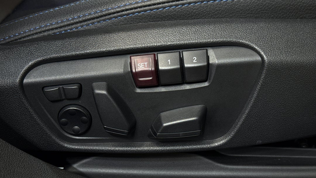 2023 BMW 1 18i M Sport, Automatic, 22449 km, Drivers Side Adjustment Panel