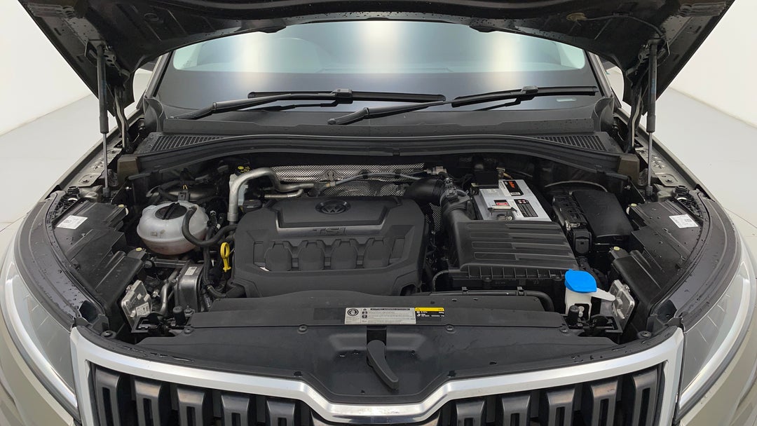 Open Bonnet (Engine)