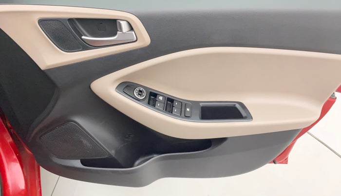 2016 Hyundai Elite i20 MAGNA 1.2, Petrol, Manual, 37,347 km, Driver Side Door Panels Control