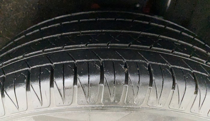 2019 Maruti Vitara Brezza ZDI, Diesel, Manual, 23,602 km, Left Rear Tyre Tread