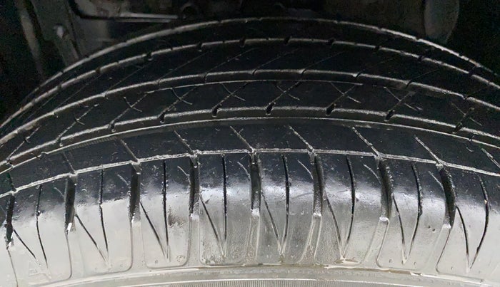 2019 Maruti Vitara Brezza ZDI, Diesel, Manual, 23,602 km, Left Front Tyre Tread
