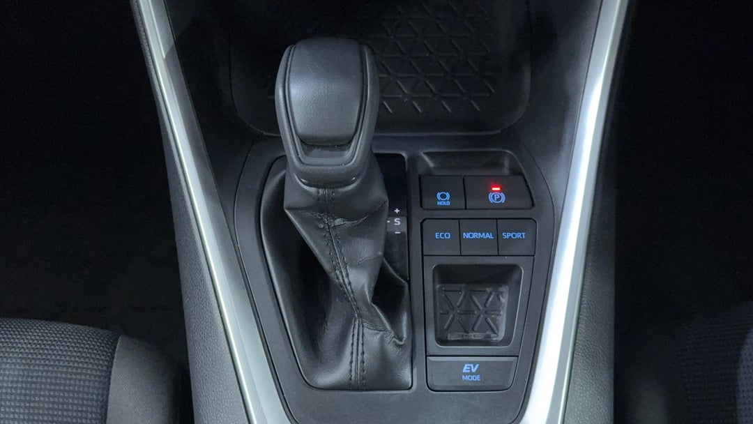 2020 Toyota RAV4 Gx (2WD) Hybrid, Automatic, 107619 km, Gear Lever 