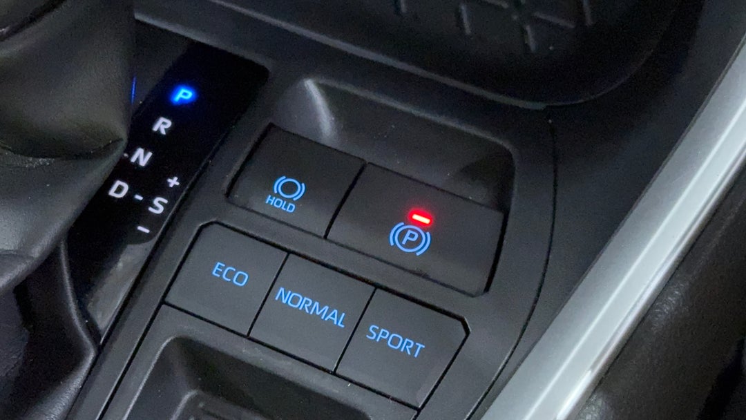 2020 Toyota RAV4 Gx (2WD) Hybrid, Automatic, 107619 km, Handbrake