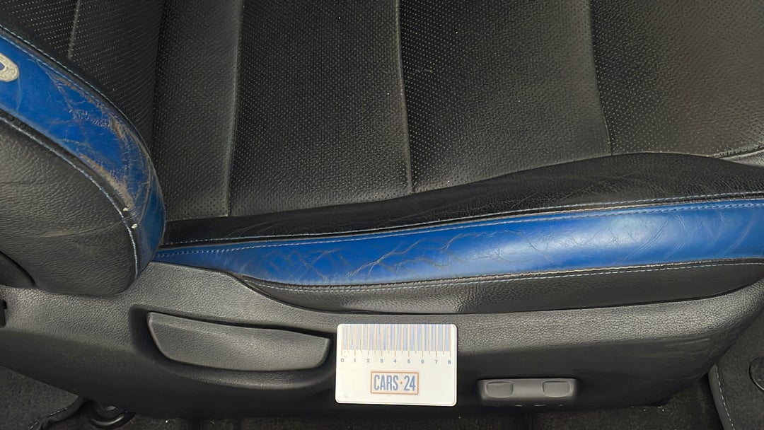 Seats Front RHS Wear