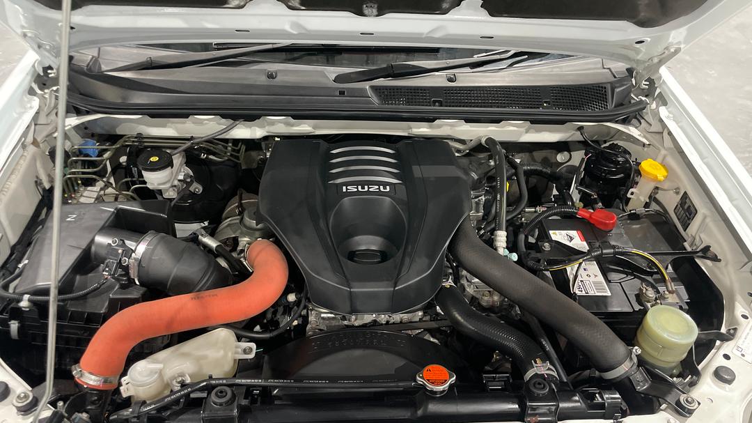 2019 Isuzu MU-X Ls-t (4x2), Automatic, 83453 km, Open Bonnet (Engine)