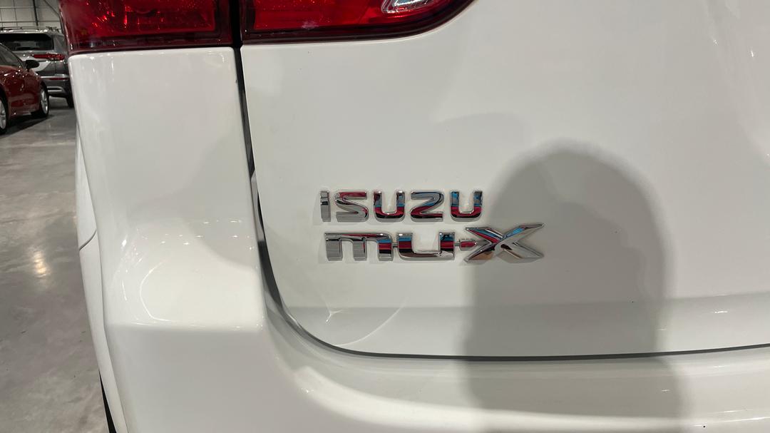 2019 Isuzu MU-X Ls-t (4x2), Automatic, 83453 km, Badge (Boot Left Side)
