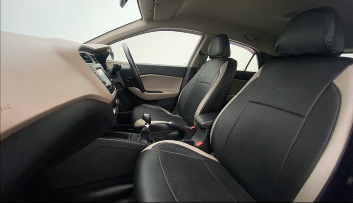 2017 Hyundai Elite i20 ASTA 1.2 (O), Petrol, Manual, 73,849 km, Right Side Front Door Cabin