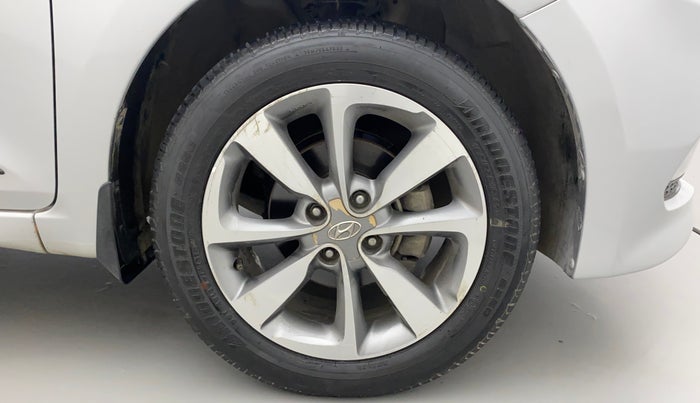 2017 Hyundai Elite i20 ASTA 1.2 (O), Petrol, Manual, 73,849 km, Right Front Wheel