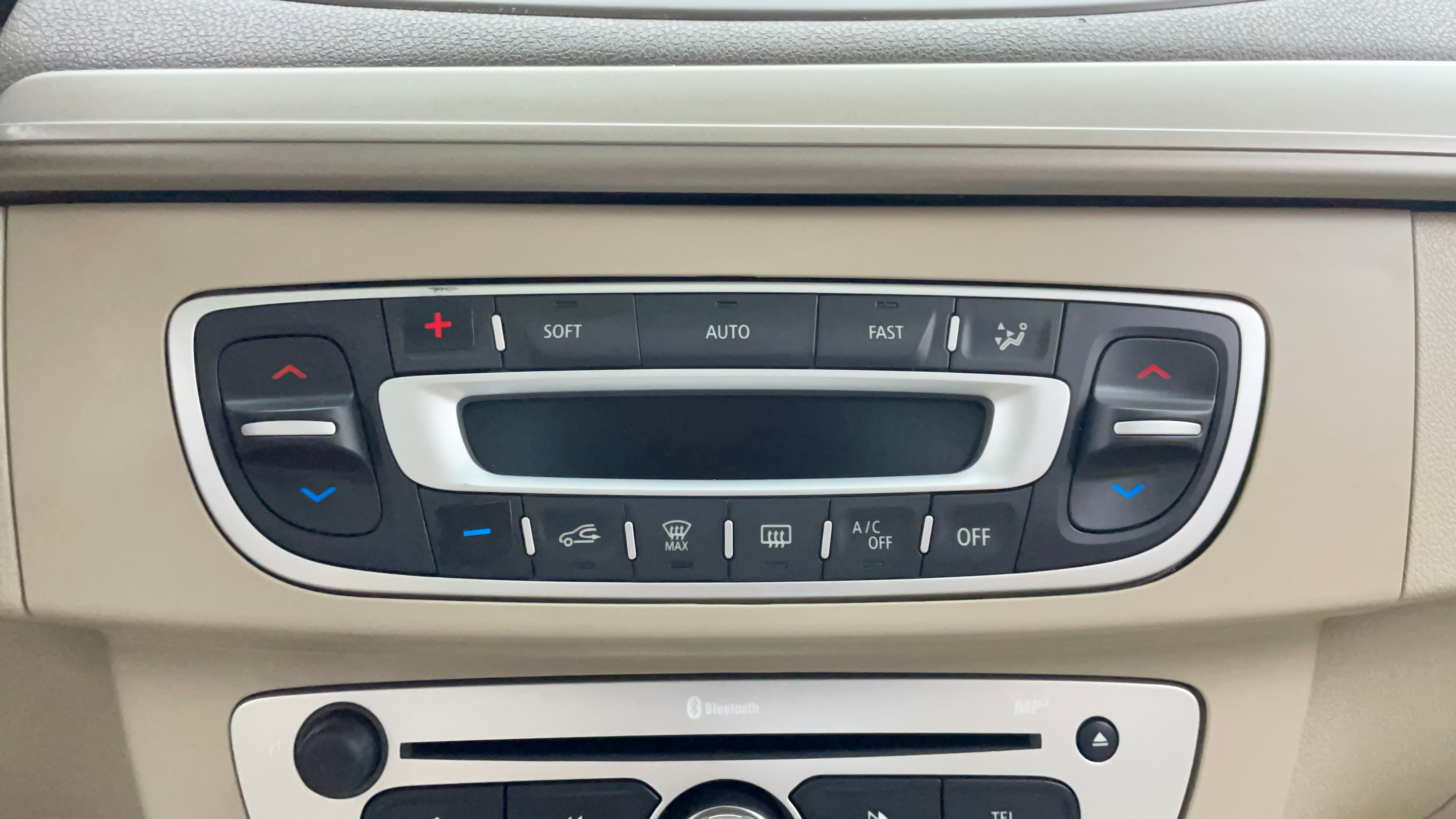 Renault Fluence-Automatic Climate Control