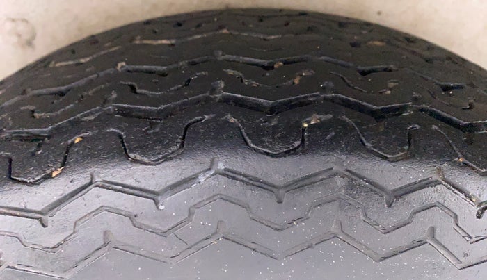2018 Maruti OMNI E STD, Petrol, Manual, 25,071 km, Left Rear Tyre Tread