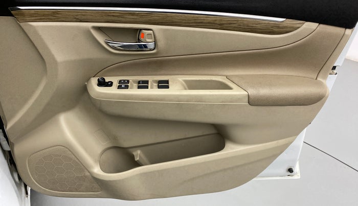 2020 Maruti Ciaz ALPHA 1.5 AT SHVS, Petrol, Automatic, 39,945 km, Driver Side Door Panels Control