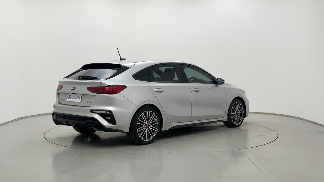 Right Back Diagonal (45- Degree) View