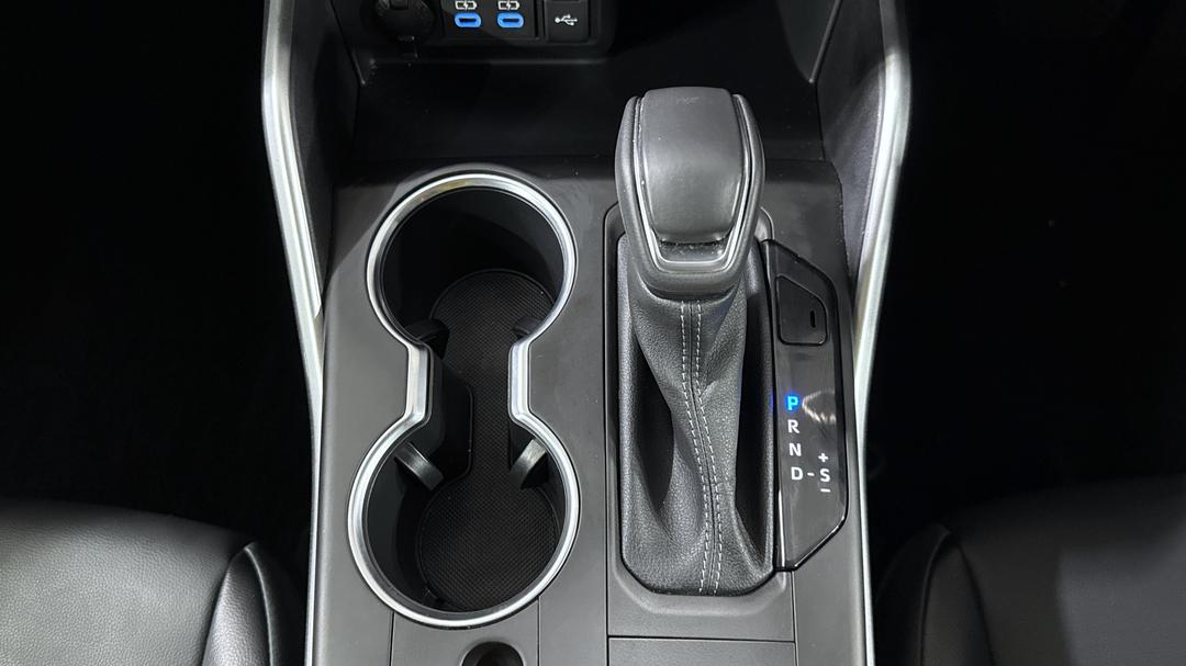 2022 Toyota Kluger Gxl Hybrid AWD, Automatic, 55788 km, Gear Lever 