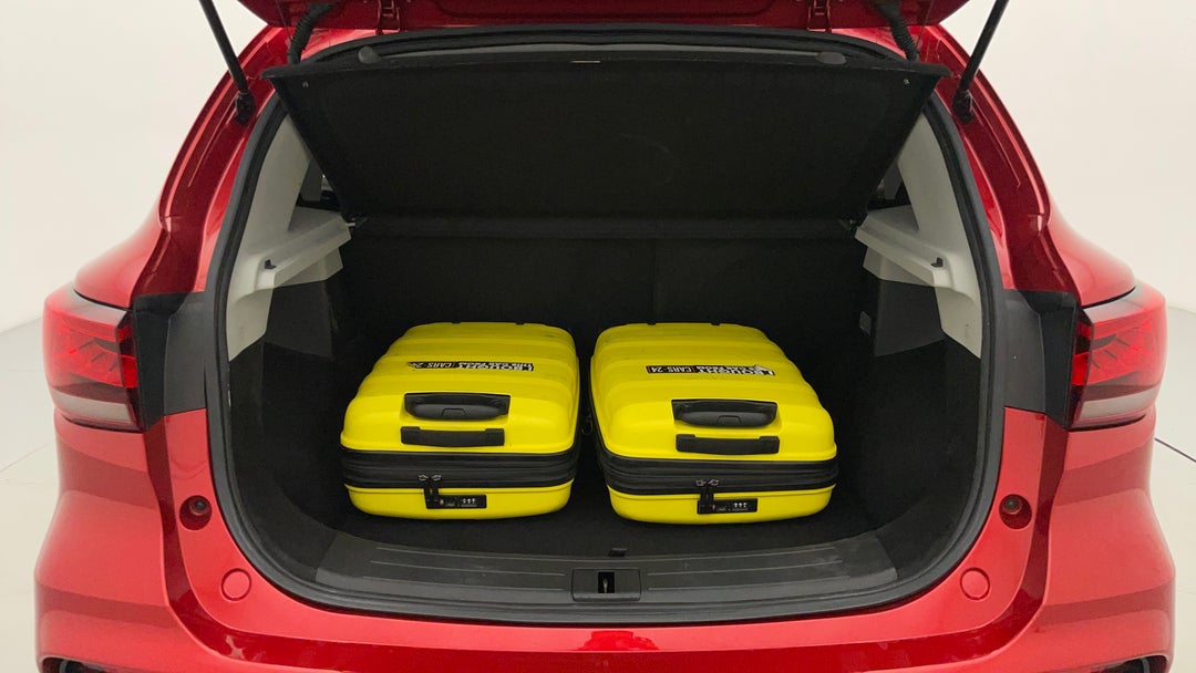 2022 MG Zst Vibe, Automatic, 16356 km, Boot Inside View with Luggage