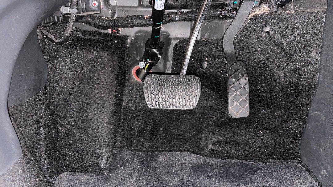 2022 MG Zst Vibe, Automatic, 16356 km, Pedals and Footmat