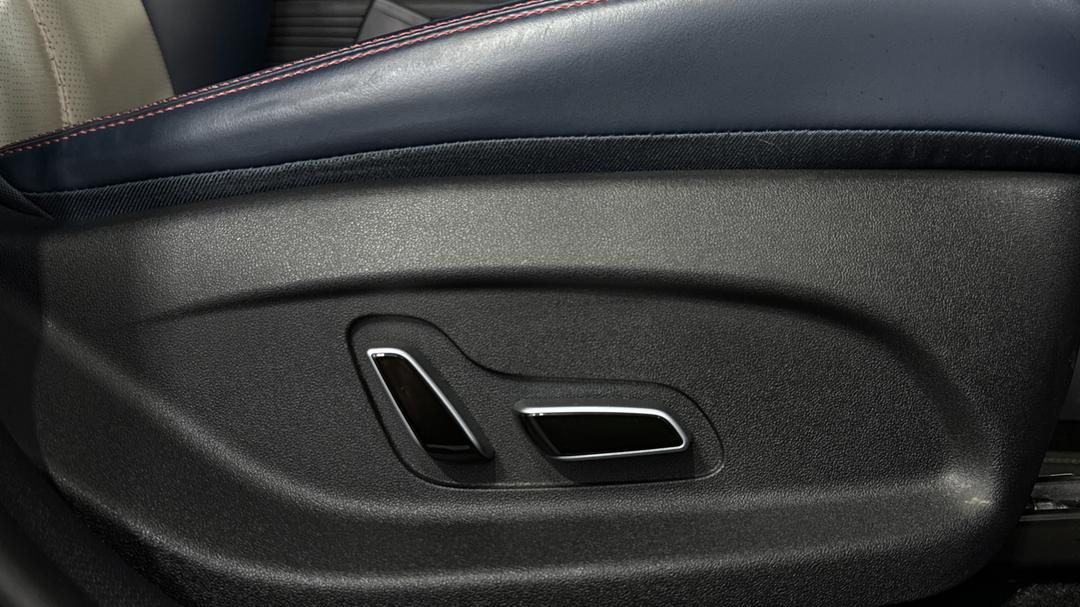 2023 Byd Atto 3 Extended Range, Automatic, 40776 km, Drivers Side Adjustment Panel