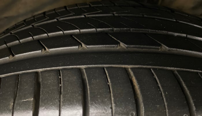 2016 Hyundai Creta 1.6 SX (O) CRDI, Diesel, Manual, 64,991 km, Right Front Tyre Tread