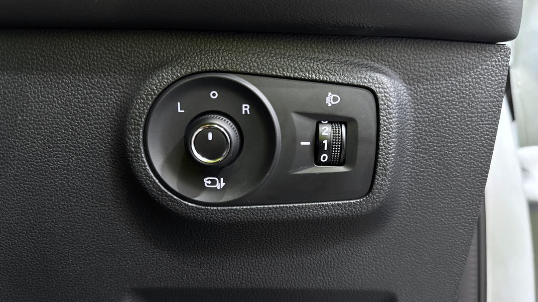 2021 MG Zst Excite, Automatic, 53240 km, Utility Switches/Buttons