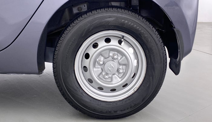 2016 Hyundai Eon ERA PLUS, Petrol, Manual, 52,046 km, Left Rear Wheel