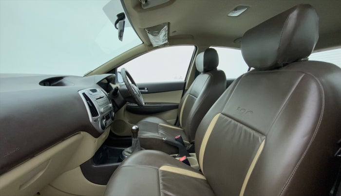 2011 Hyundai i20 ASTA 1.2, Petrol, Manual, 17,710 km, Right Side Front Door Cabin