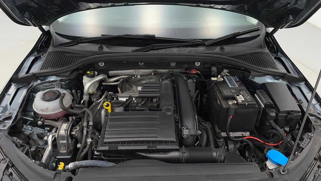 Open Bonnet (Engine)