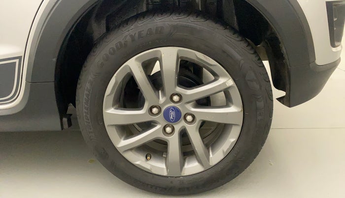 2018 Ford FREESTYLE TITANIUM 1.5 DIESEL, Diesel, Manual, 42,225 km, Left Rear Wheel