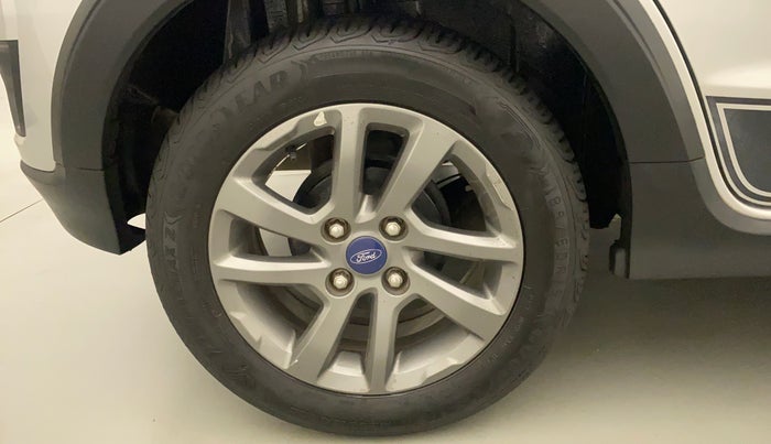 2018 Ford FREESTYLE TITANIUM 1.5 DIESEL, Diesel, Manual, 42,225 km, Right Rear Wheel