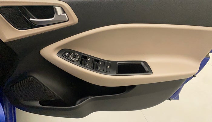 2015 Hyundai Elite i20 ASTA 1.2, Petrol, Manual, 76,975 km, Driver Side Door Panels Control