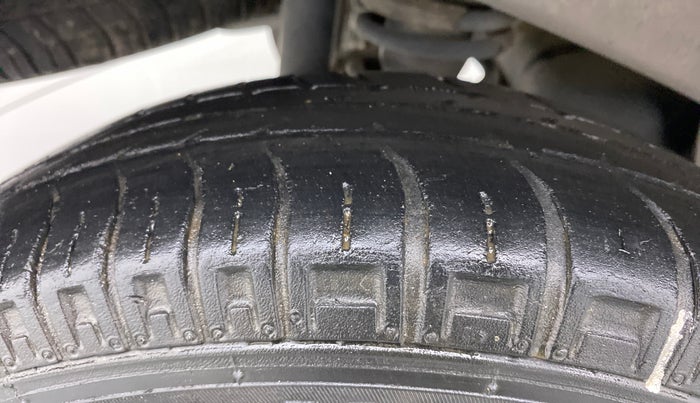 2019 Maruti Eeco 5 STR WITH AC PLUSHTR, Petrol, Manual, 56,639 km, Right Rear Tyre Tread