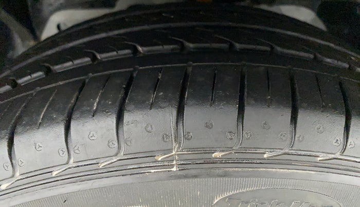 2021 Ford FREESTYLE TITANIUM + 1.2 TI-VCT, Petrol, Manual, 14,058 km, Left Front Tyre Tread