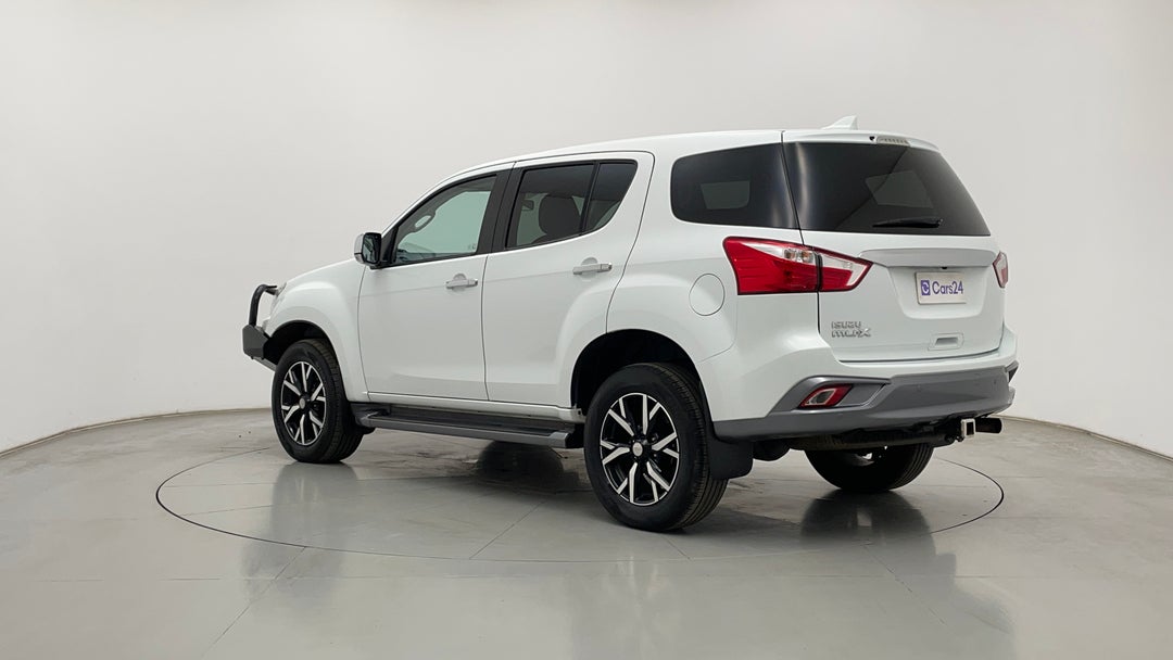 Left Back Diagonal (45- Degree) View