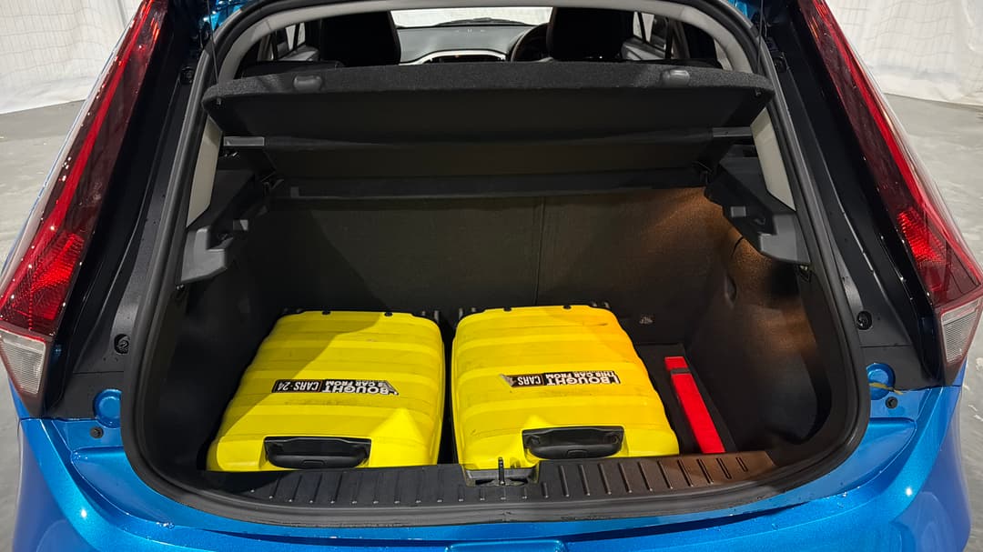 2023 MG Mg3 Auto Core, Automatic, 6980 km, Boot Inside View with Luggage