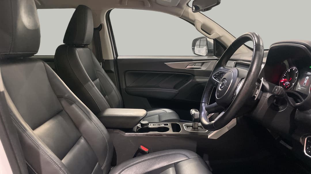 2022 GWM Ute Cannon-l (4x4), Automatic, 89608 km, Right Side Front Door Cabin View