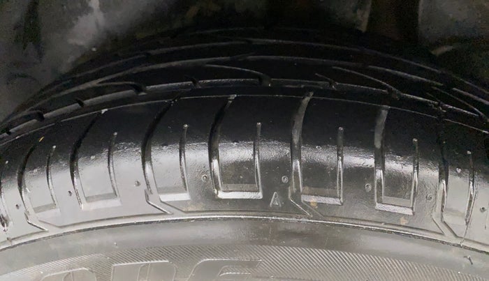 2017 Hyundai Creta SX (O) 1.6 DIESEL, Diesel, Manual, 96,155 km, Left Rear Tyre Tread