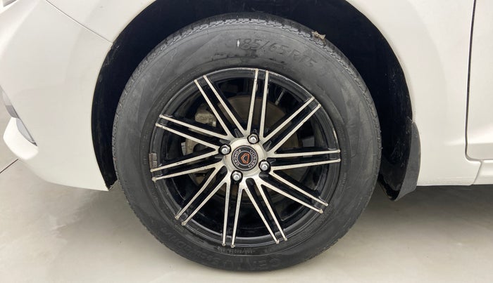 2019 Hyundai Verna 1.4 EX PETROL, Petrol, Manual, 26,055 km, Left Front Wheel