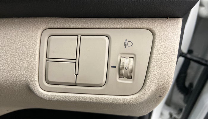 2019 Hyundai Verna 1.4 EX PETROL, Petrol, Manual, 26,055 km, Dashboard - Headlight height adjustment not working