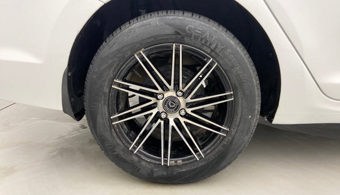 2019 Hyundai Verna 1.4 EX PETROL, Petrol, Manual, 26,055 km, Right Rear Wheel