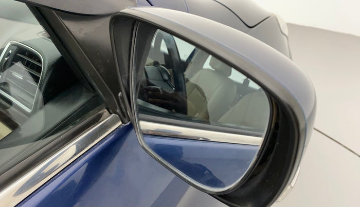 2017 Maruti Ciaz ZETA 1.4  AT PETROL, Petrol, Automatic, 29,479 km, Right rear-view mirror - Slight misalignment