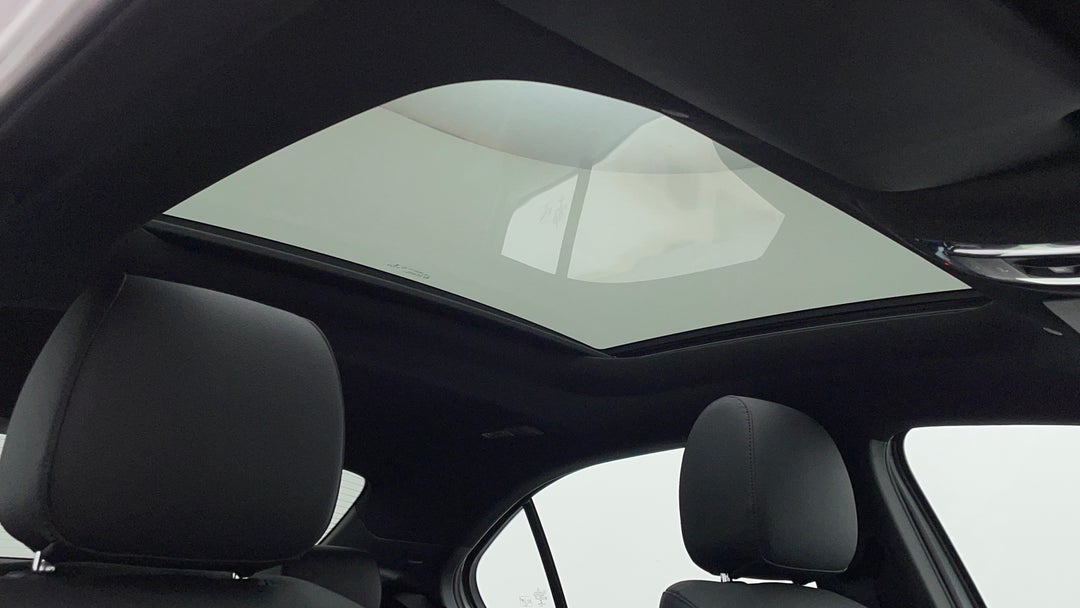 Interior Sunroof/Moonroof